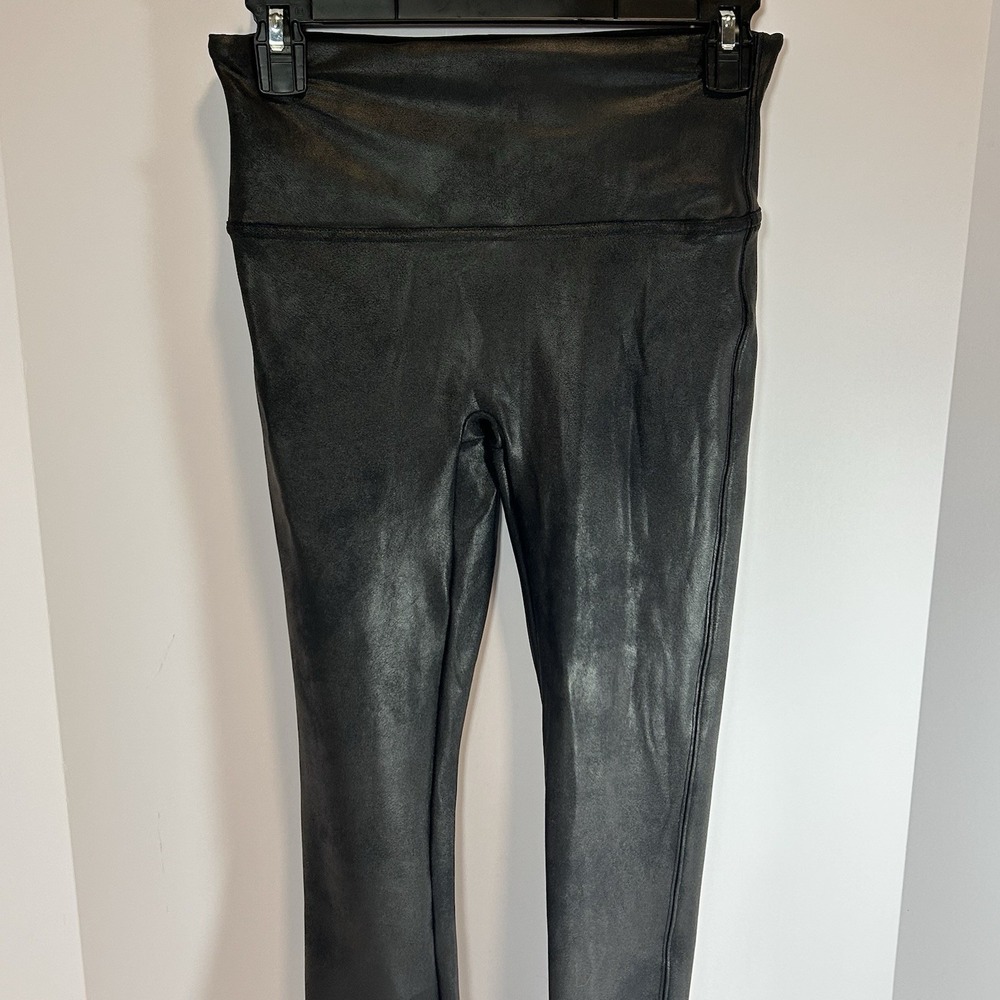 SPANX Faux Leather Black Leggings Women's‎ Size Medium Body Shaping Pants